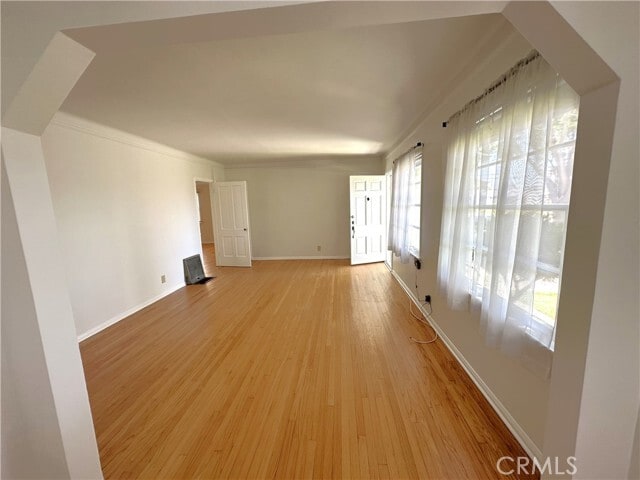 Building Photo - 409 W Ellis Ave