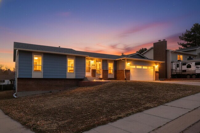 Foto del edificio - $200 Off Monthly | 4 Bed 2.5 Bath Home w/ Walkout Basement