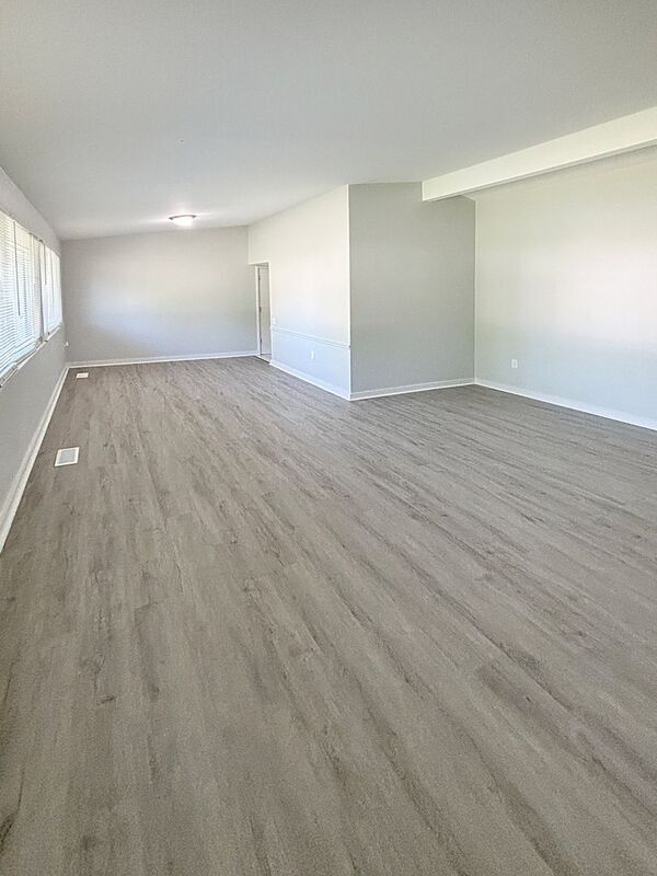 Building Photo - 1610 Gallant Fox Dr