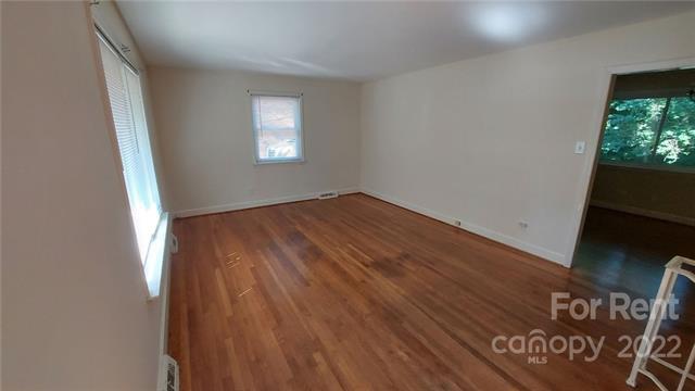 Foto del edificio - 3813 Selwyn Ave