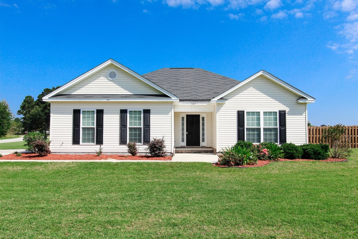 Primary Photo - 147 Stonebrook Way