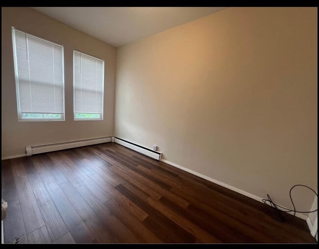 Building Photo - 1413 43rd St