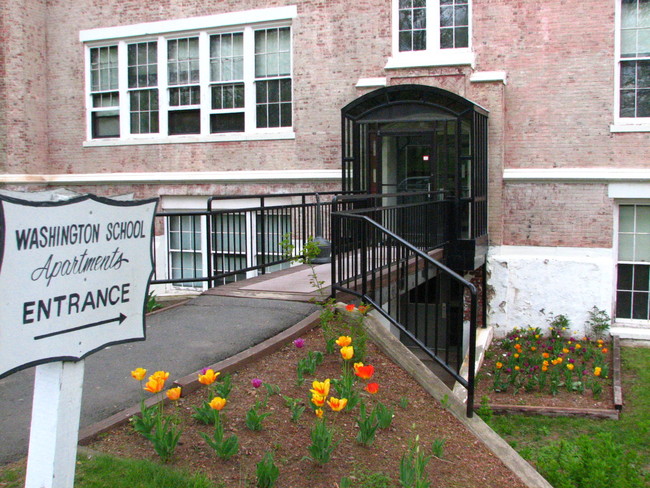 Building Photo - Washington School Apartments