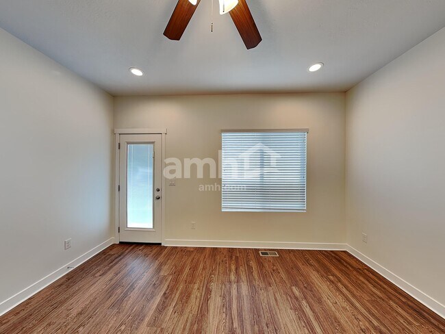 Foto del edificio - 602 Koins Way