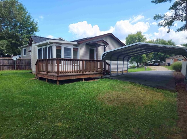 Building Photo - 6067 W Donnagail Dr
