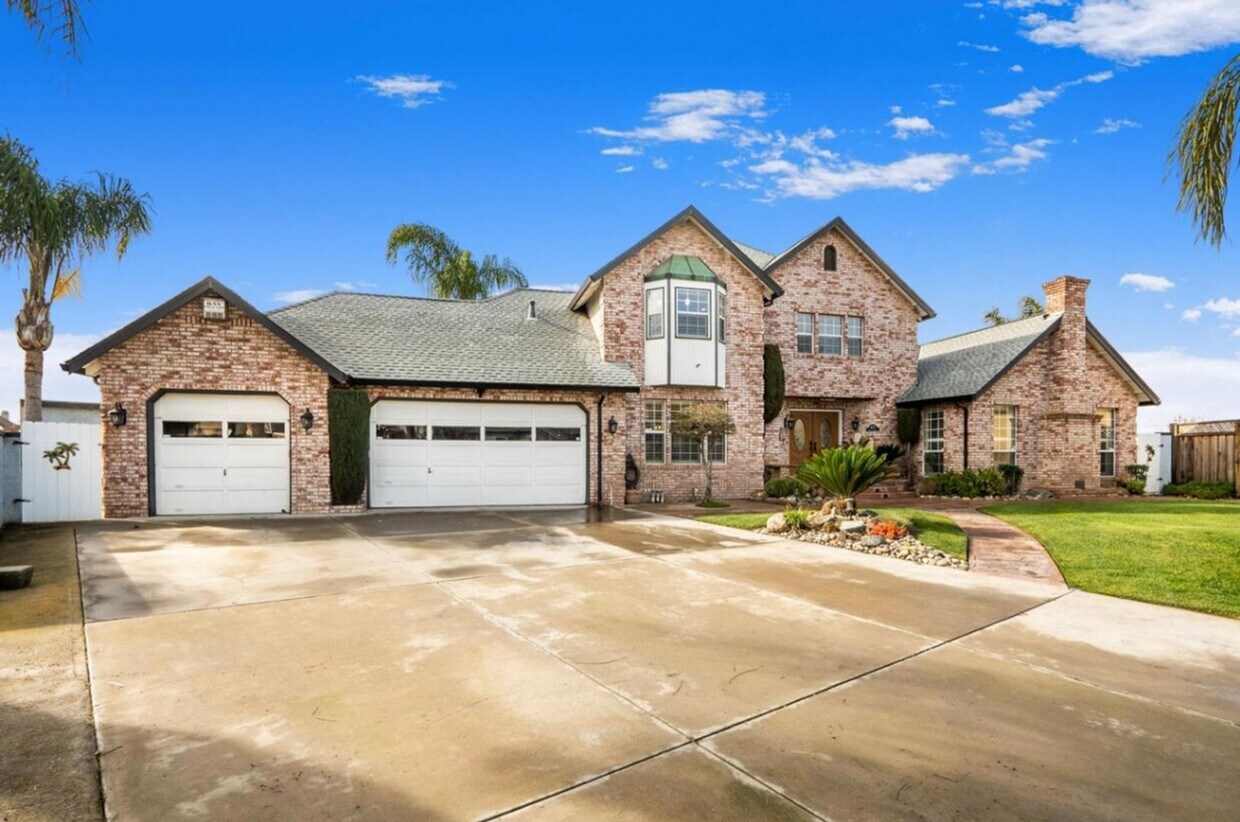 Welcome to Your Dream Home! Beautiful Cus... - Welcome to Your Dream Home!  Beautiful Cus...