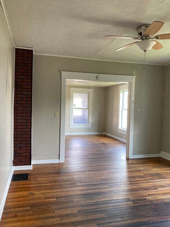 Foto del edificio - 128-130 N. 16th