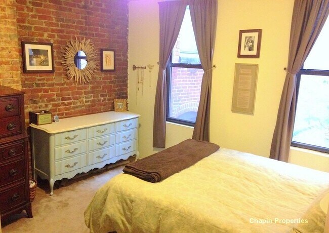 Foto del edificio - 227 Washington St