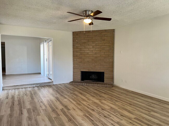 Foto del edificio - 3512-3514 Hanks Street