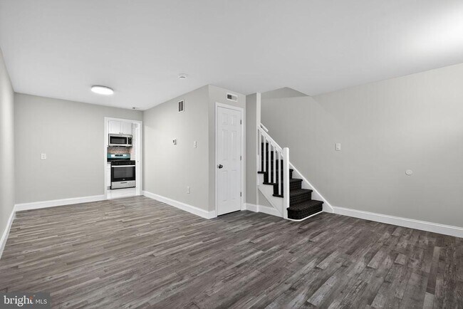 Foto del edificio - 5706 Mitchell Rd