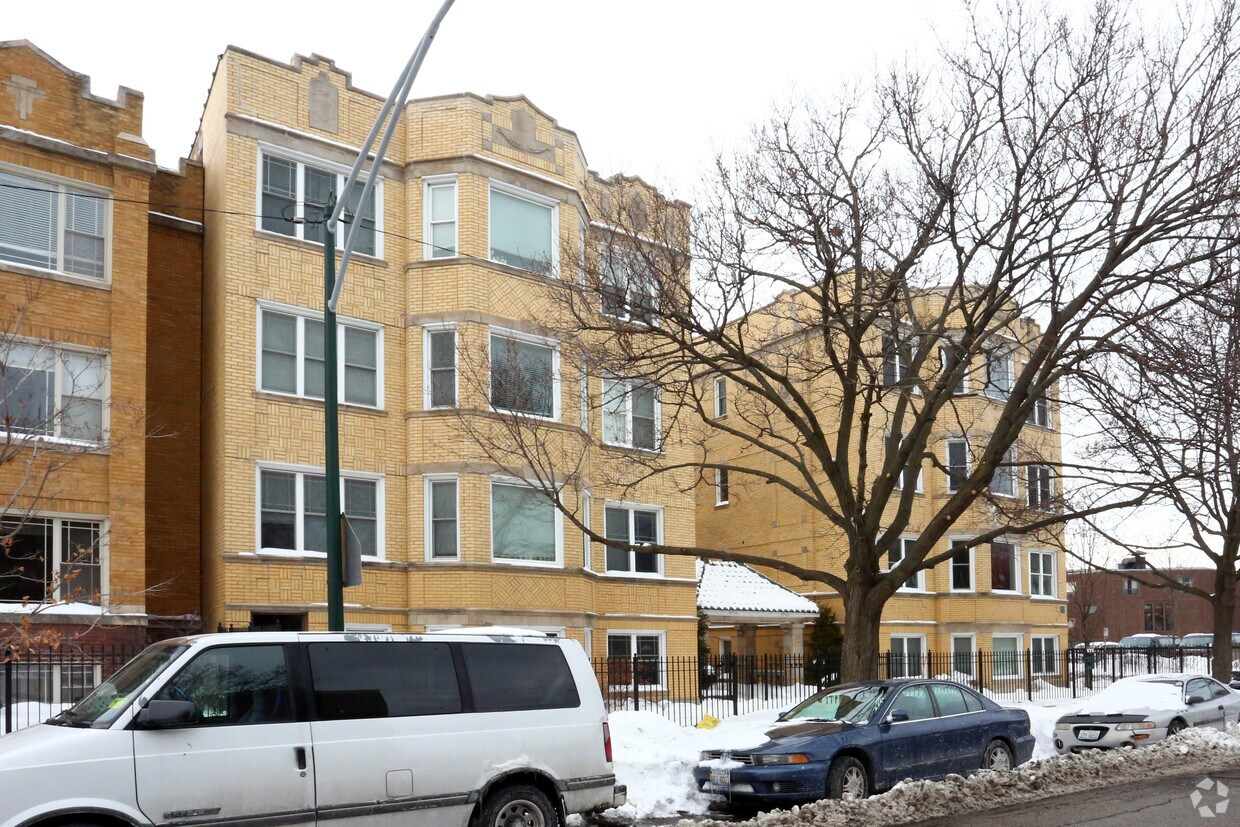 49524966 N Spaulding Ave, Chicago, IL 60625 Apartments Chicago, IL