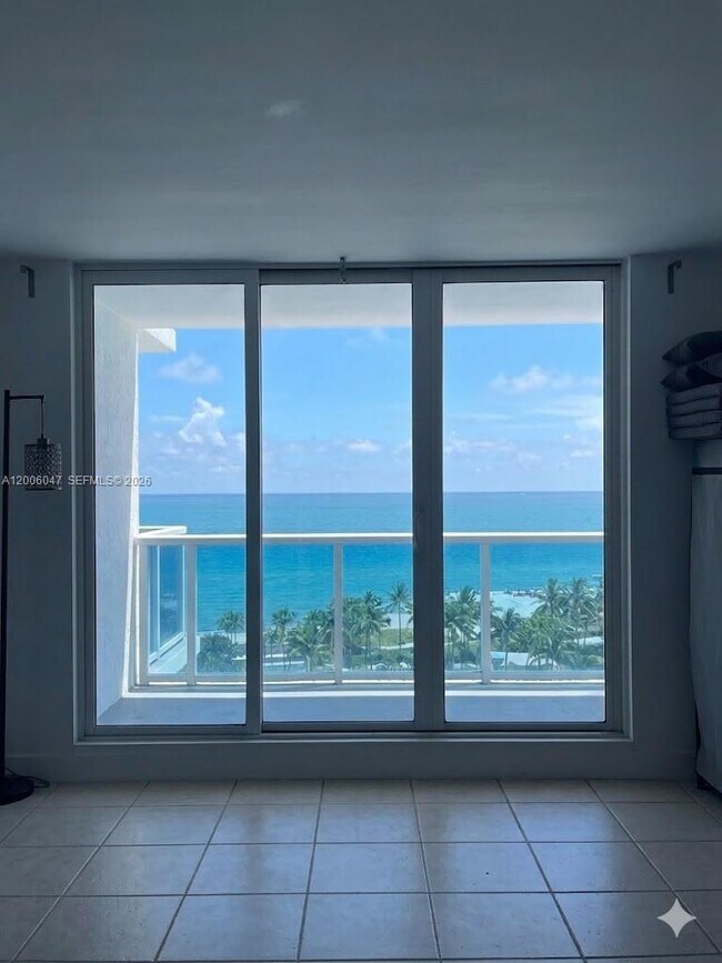 Building Photo - 2301 Collins Ave