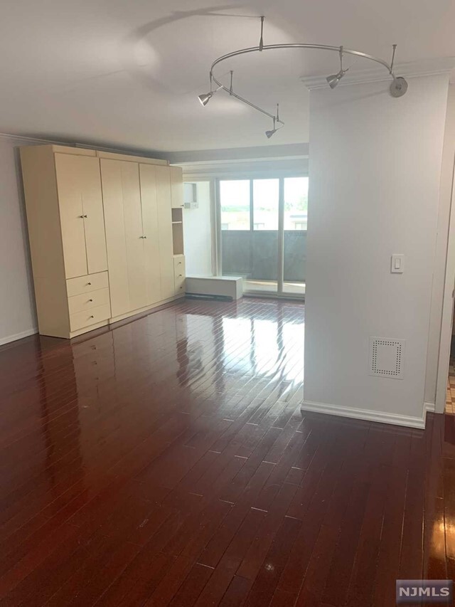 Foto del edificio - 90 Prospect Ave
