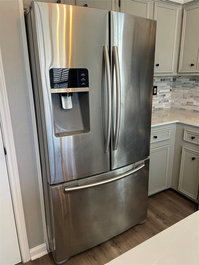 Building Photo - 1810 Provident Ln