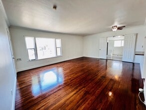 Building Photo - 2258 E 65th St