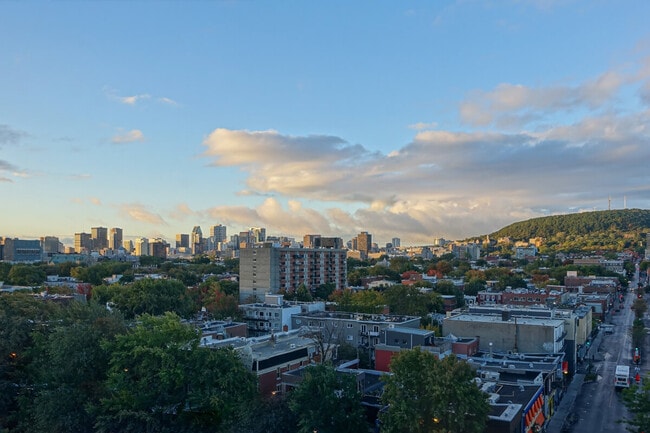 Le centre-ville de Montréal est accessible depuis Côte Saint-Luc.