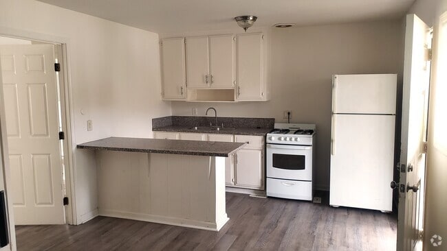 Building Photo - 3445 Altos Ave