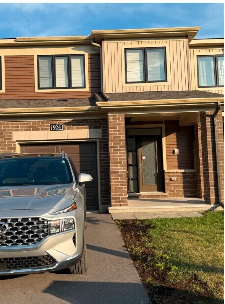 Photo principale - 924 Athenry Crt