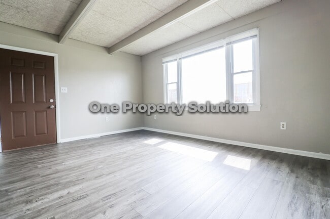 Building Photo - 1309 Logan St