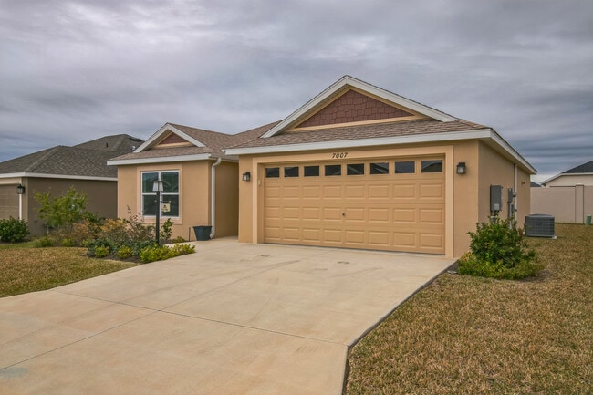 Building Photo - 7007 Minchew Cir