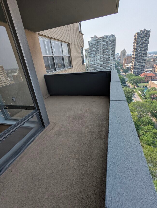 Foto del edificio - 6301 N Sheridan Rd
