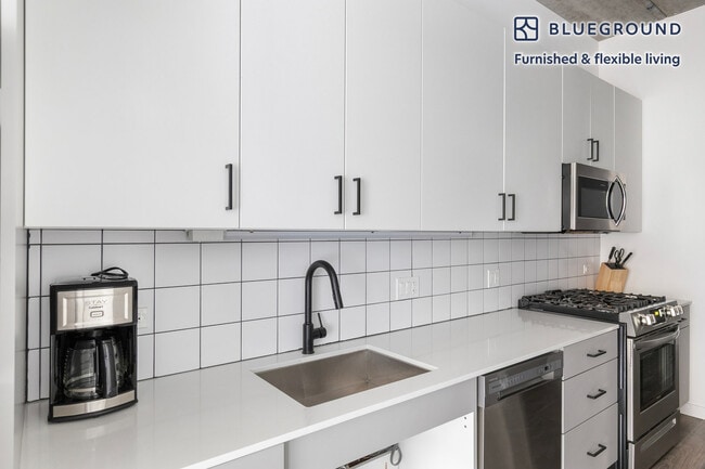 Building Photo - 61 W Erie St