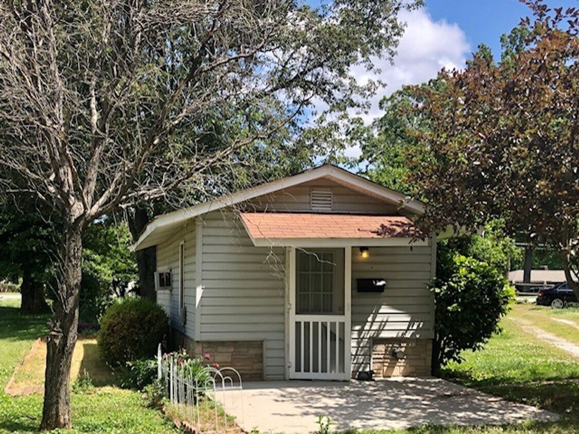 Foto principal - Move in Ready! Move-in Special of $250 off...