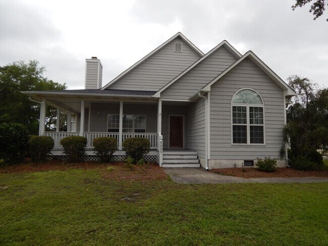 Building Photo - 3 Bedroom 2 bath in The Cape-