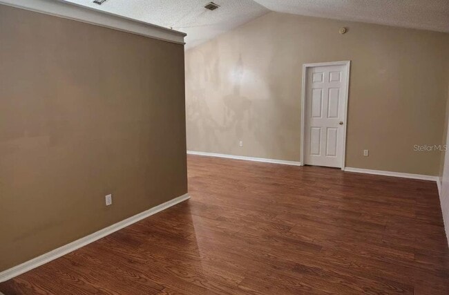 Foto del edificio - 326 Hanging Moss Rd