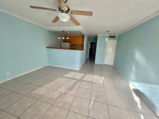 Foto del edificio - 467 Golden Isles Dr