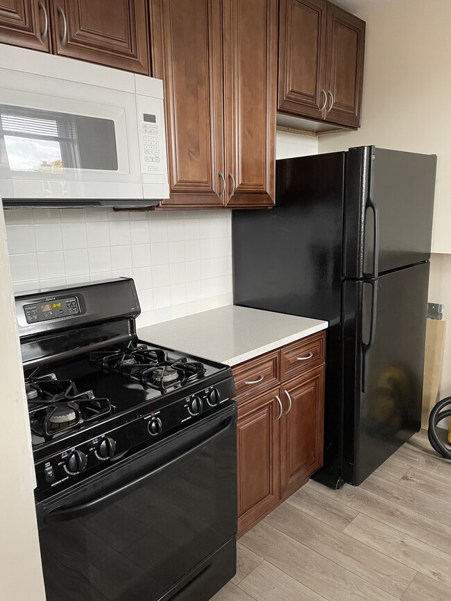 Foto del edificio - 2625 W Farragut Ave
