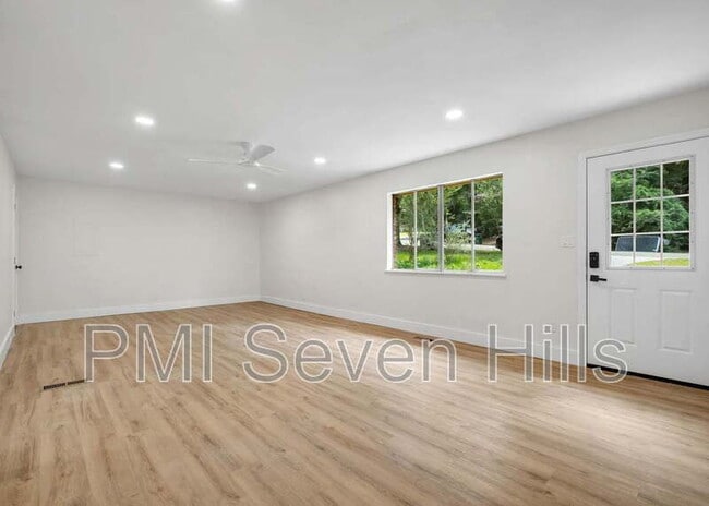 Building Photo - 4116 Tara Dr
