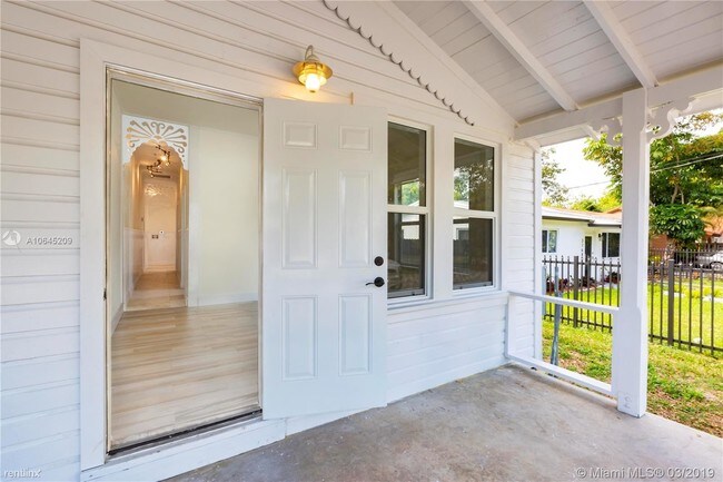 Building Photo - 2 br, 1 bath  - 3758 Frow Ave # 1