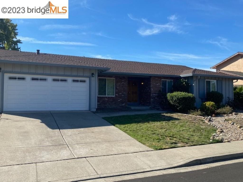 Primary Photo - 2516 Toltec Cir