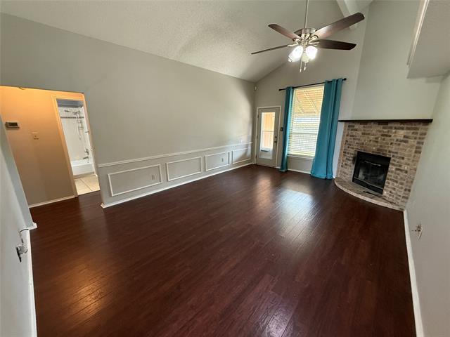 Foto del edificio - 5501 Whisper Glen Dr