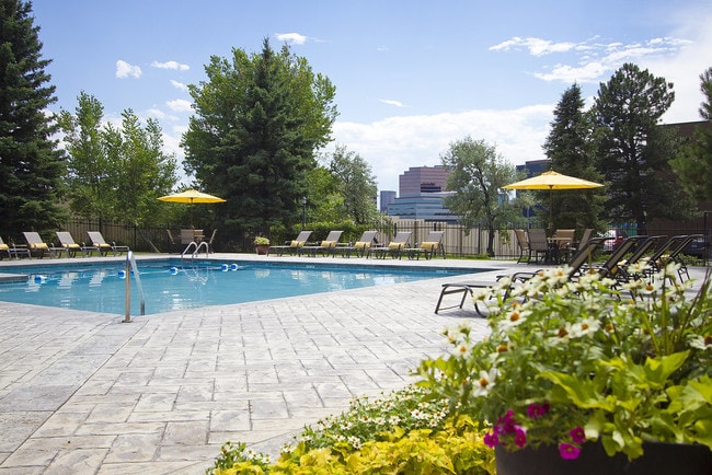Apartamentos Summitt Ridge — foto de la comunidad - Summitt Ridge