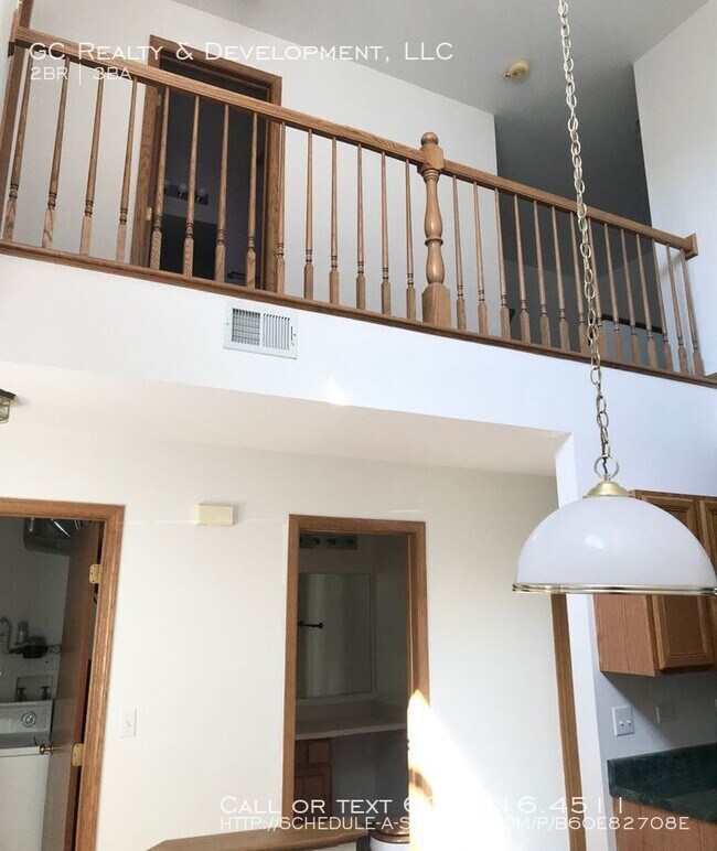 Foto del edificio - 1686 Mansfield Ct