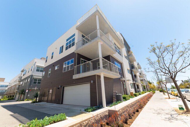 Foto del edificio - Otay Ranch  3 bd /2 ba Newer Condo w Garage, Laundry + More!