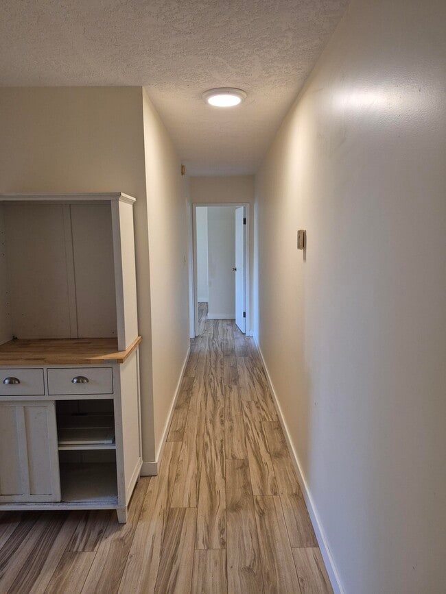 Building Photo - 2068 Townsend Rd