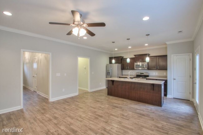 Building Photo - 812 General Westmoreland Cir
