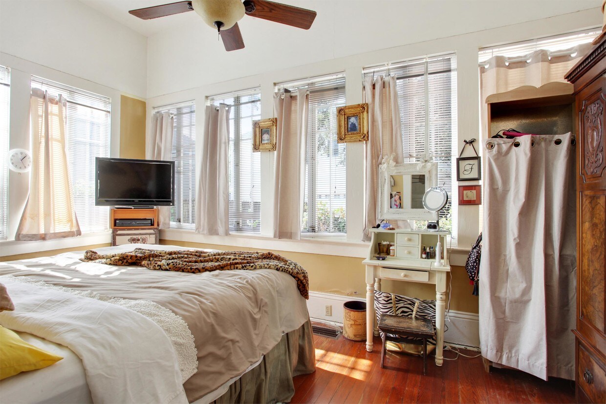 1514 Calhoun St Unit 1514, New Orleans, LA 70118 Room for Rent in New