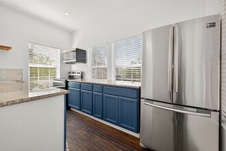 Building Photo - 2602 Isabella St