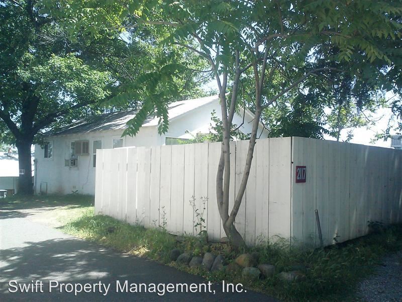Primary Photo - 2117 Pine St