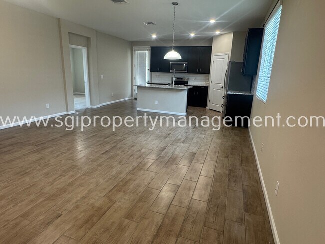 Foto del edificio - 17322 W Country Club Terrace