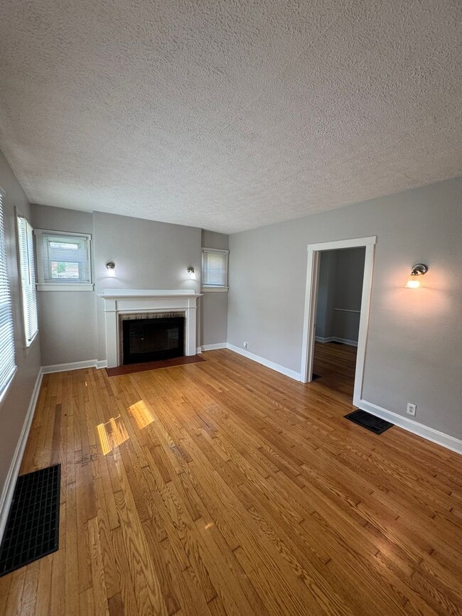 Foto del edificio - Warren Twp - 3 BR home