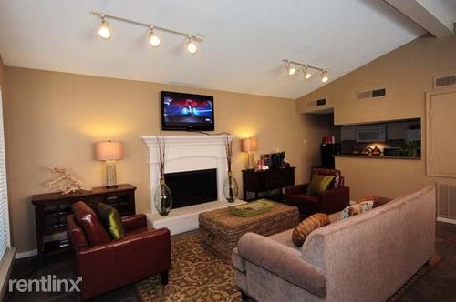 Foto del edificio - 317 Valley Wood Dr