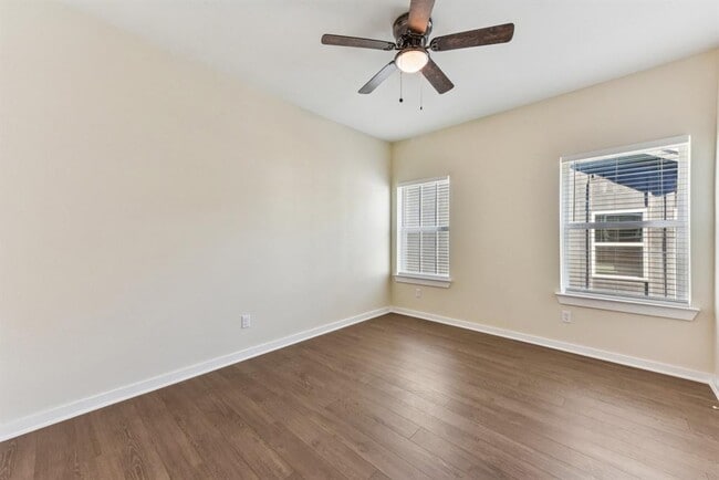 Building Photo - 17012 Marsh Wren Pass