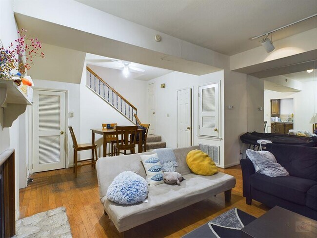 Building Photo - 2529 Rio Grande St