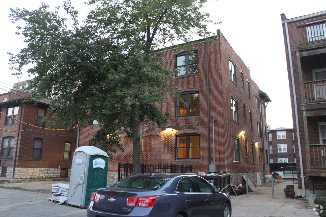 Foto del edificio - 740 Westgate Ave