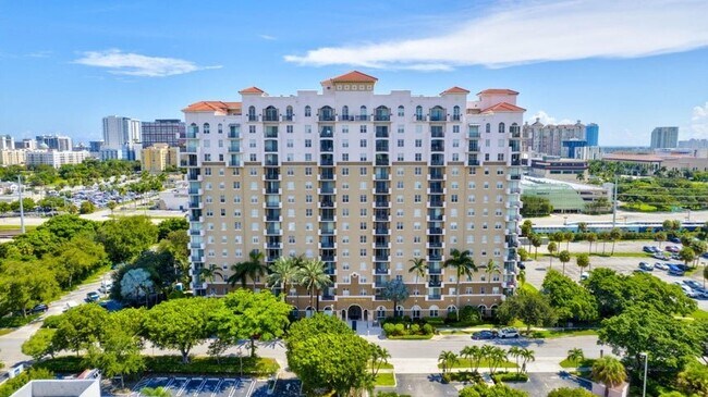 Foto del edificio - 616 Clearwater Park Rd